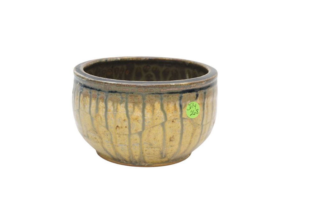 Lot 268: TOM HOMANN (b1958) AMERICAN STUDIO POTTERY BOWL