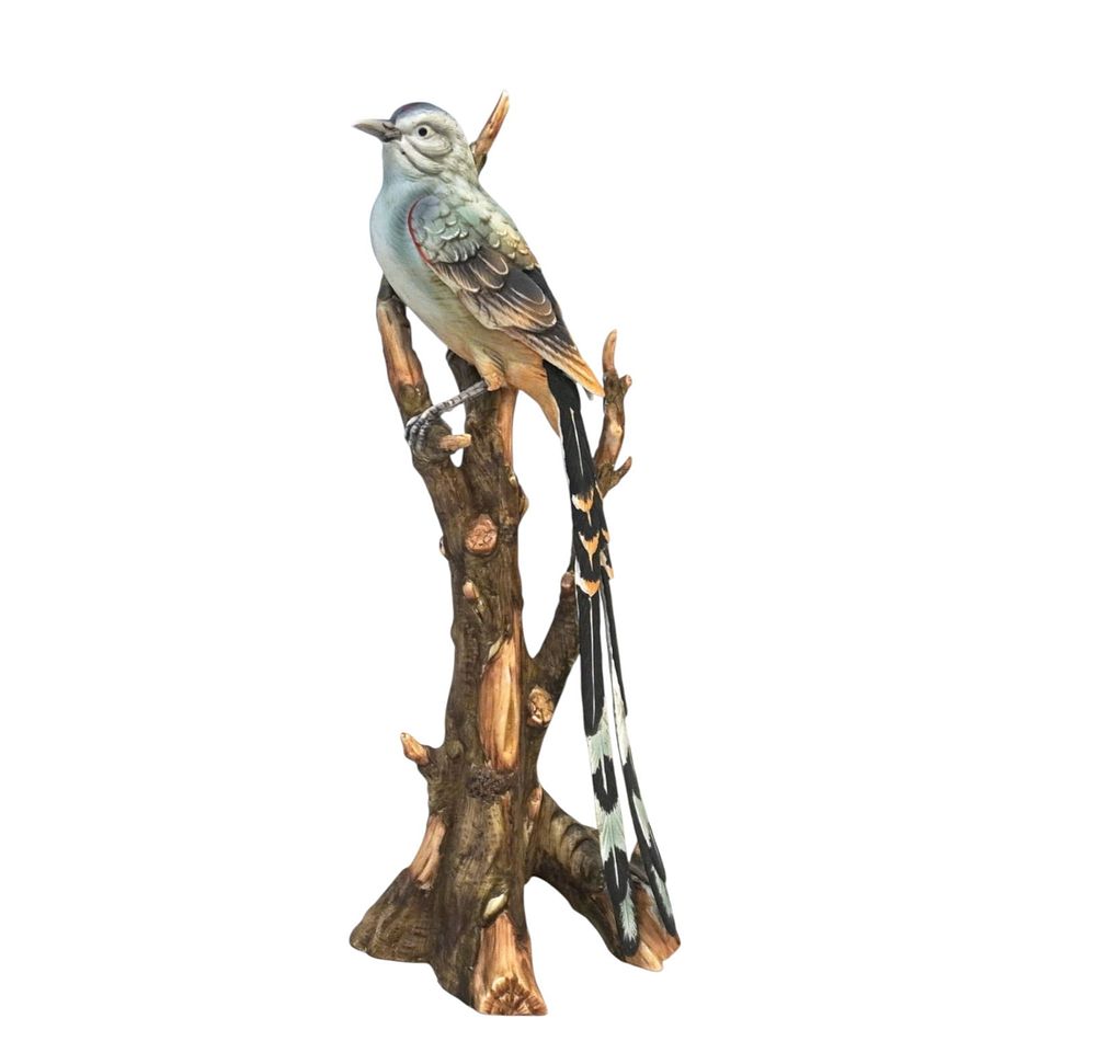 Lot 283: HACHIRO GOTO FLYCATCHER FIGURINE