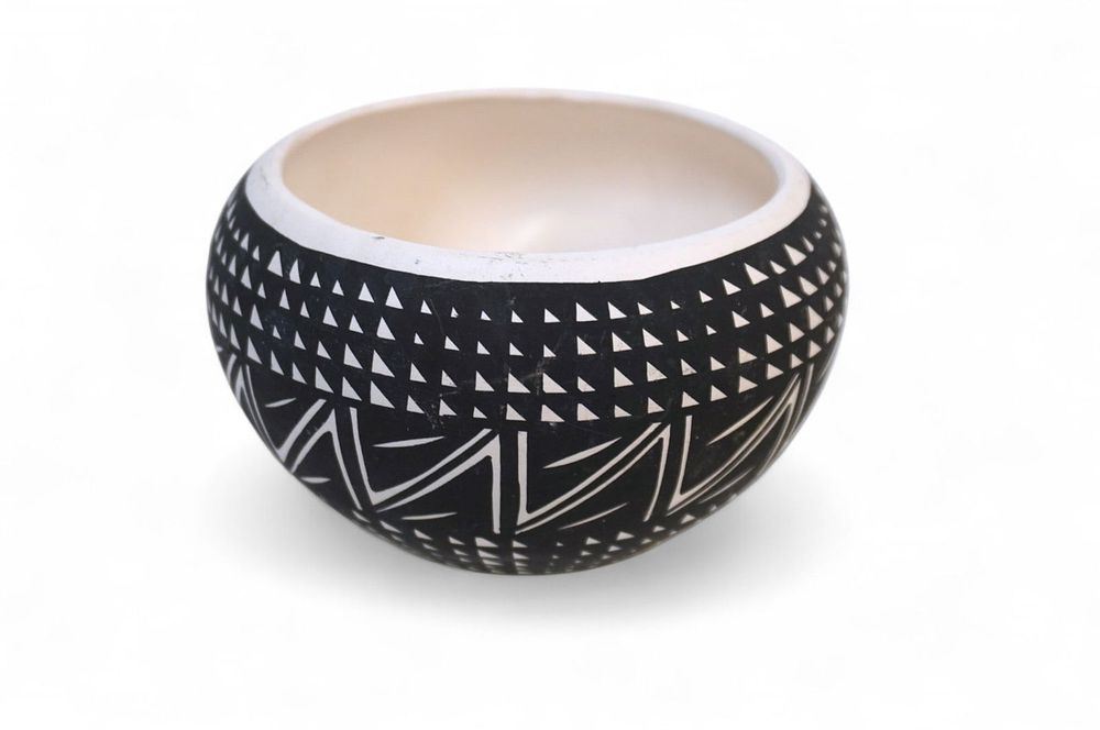 Lot 176: J. LEWIS NATIVE AMERICAN ACOMA POTTERY