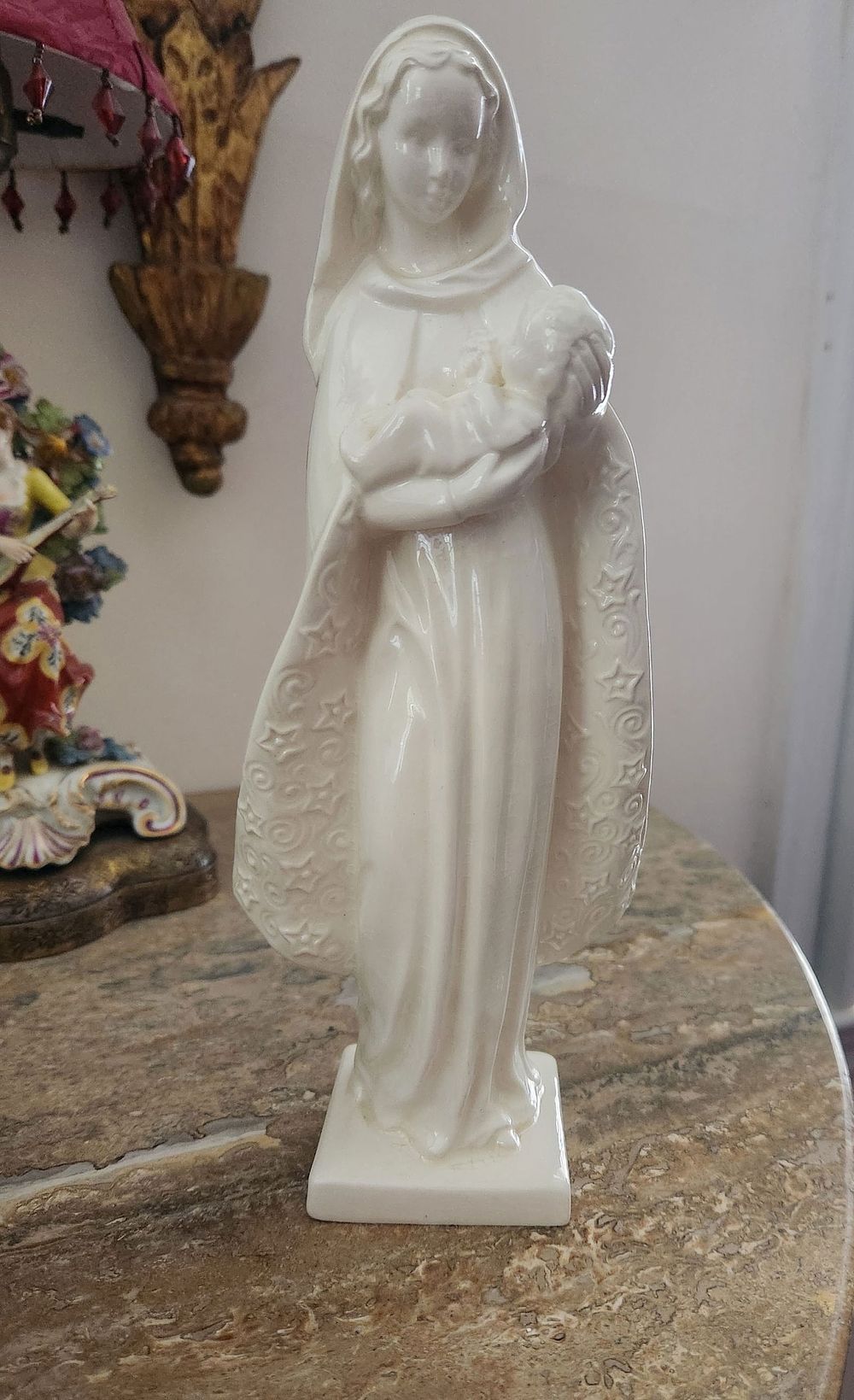 Lot 236: VINTAGE GOEBEL HUMMEL FLOWER MADONNA