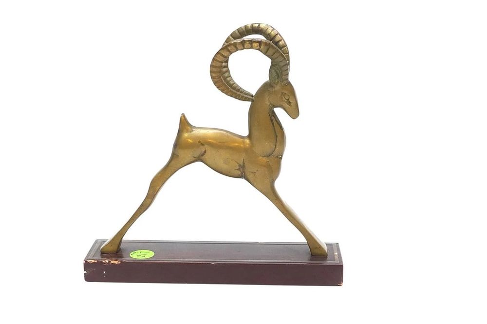 Lot 262: VINTAGE MCM SAN PACIFIC BRASS GAZELLE