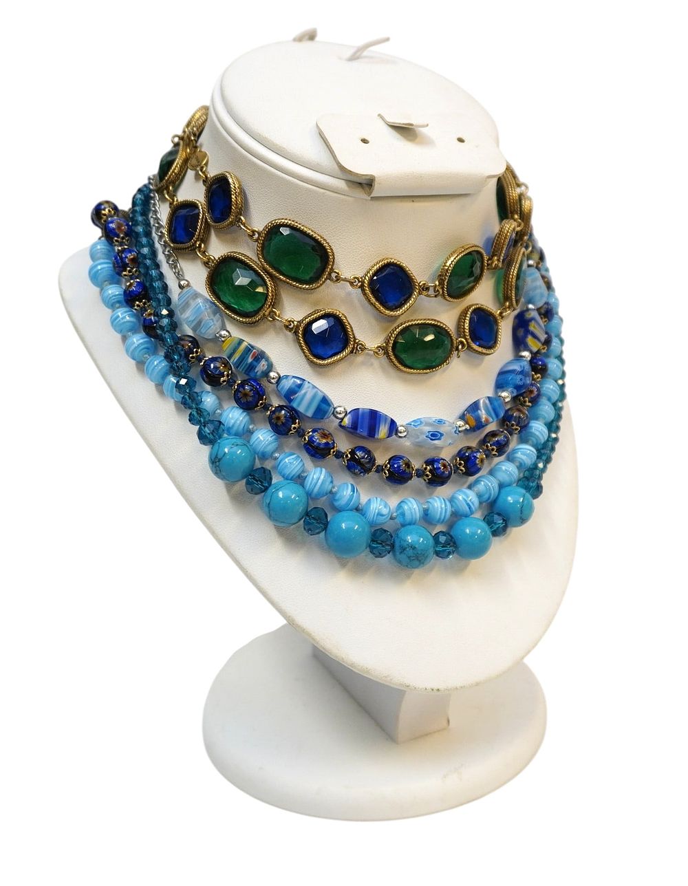 Lot 266: 13 VINTAGE BEAD AND STONE NECKLACES