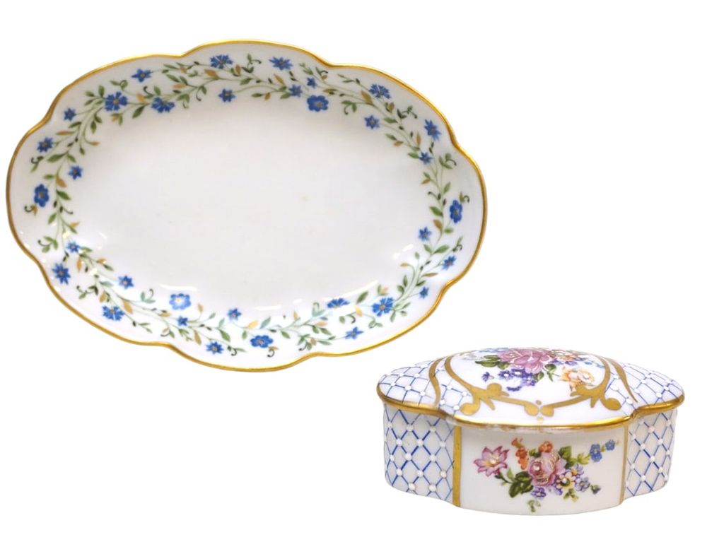 Lot 281: 2 LIMOGES FRANCE PORCELAIN TRINKET BOXES/DISH