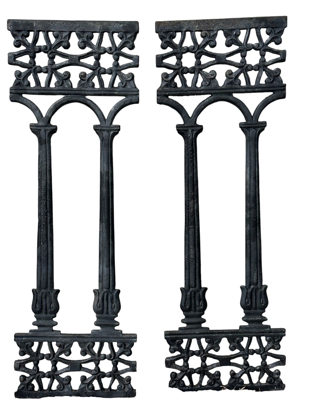 Lot 155: PAIR OF ANTIQUE CAST IRON ARCHITECTURAL ELEMENTS
