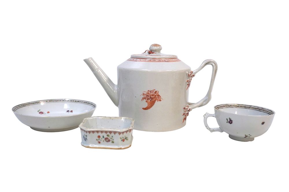 Lot 194: 4 PC ANTIQUE CHINESE EXPORT CANTON TEAPOT +