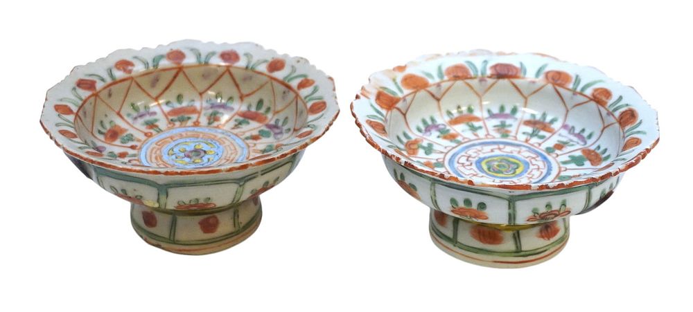 Lot 198: 2 ANTIQUE THAI PORCELAIN BENJARONG TAZZA RARE