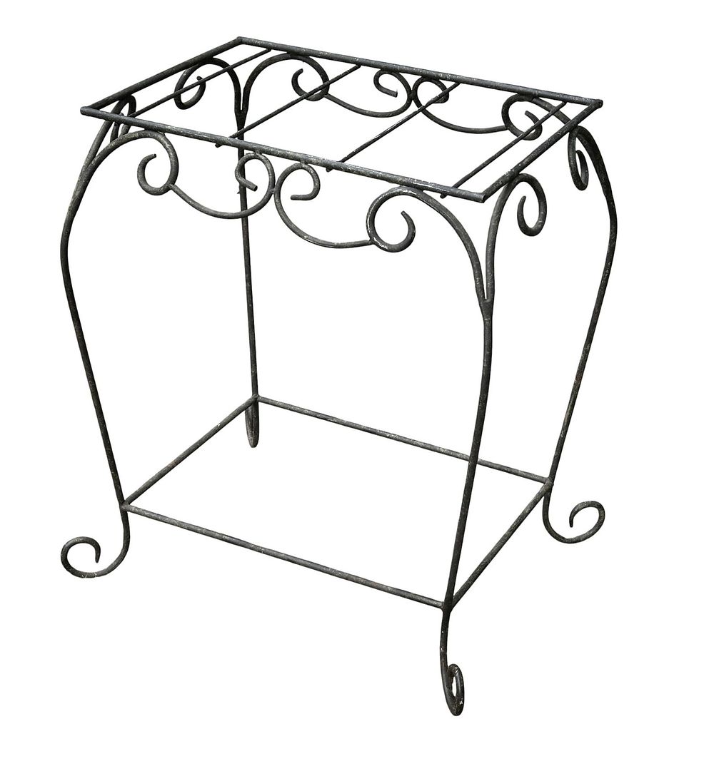 Lot 265: VINTAGE WROUGHT IRON PLANT STAND