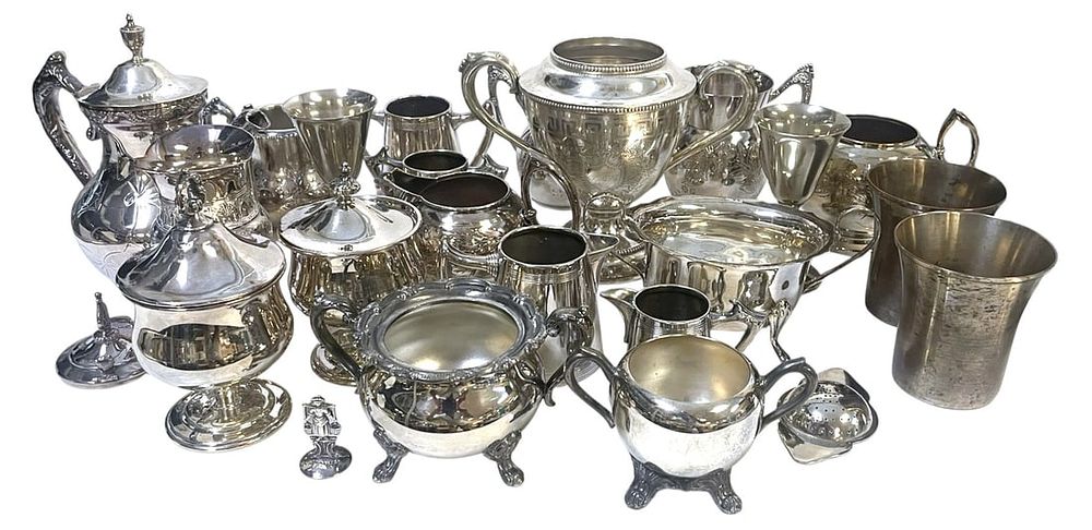 Lot 320: LARGE BOX LOT ANTIQUE & VINTAGE SILVERPLATE