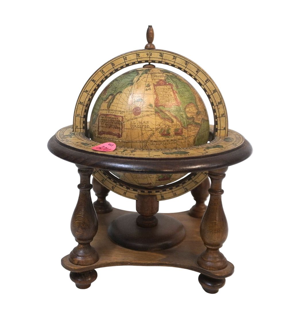 Lot 324: VINTAGE ITALIAN TABLETOP GLOBE