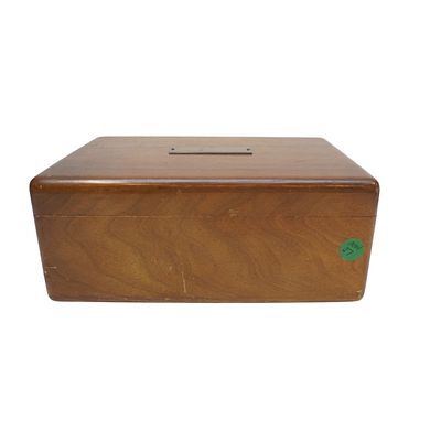 VINTAGE MID CENTURY AMERICAN WALNUT HUMIDOR. Vintage Humidor Cigar Box with milky glass lining 