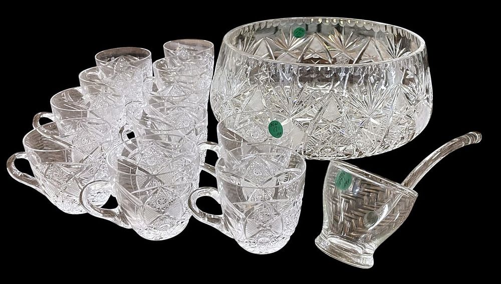 Lot 171: LARGE AMERICAN BRILLIANT PUNCH BOWL W 12 CUPS