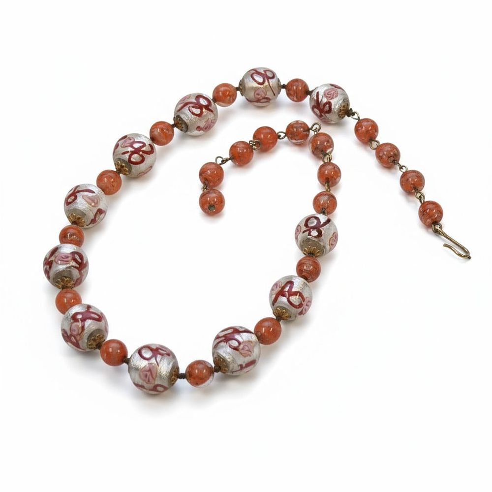 Lot 194: VINTAGE ITALIAN MURANO FIORATO WEDDING CAKE NECKLACE