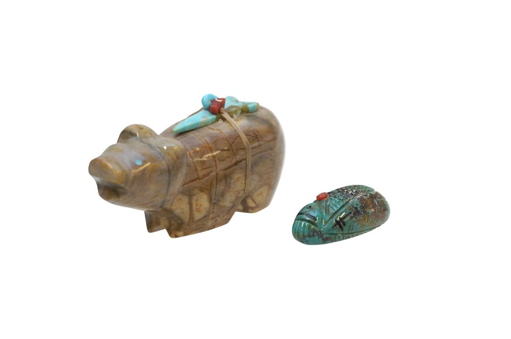 Lot 220: 2 CARVED ZUNI FETISH BEAR & CORN MAIDEN