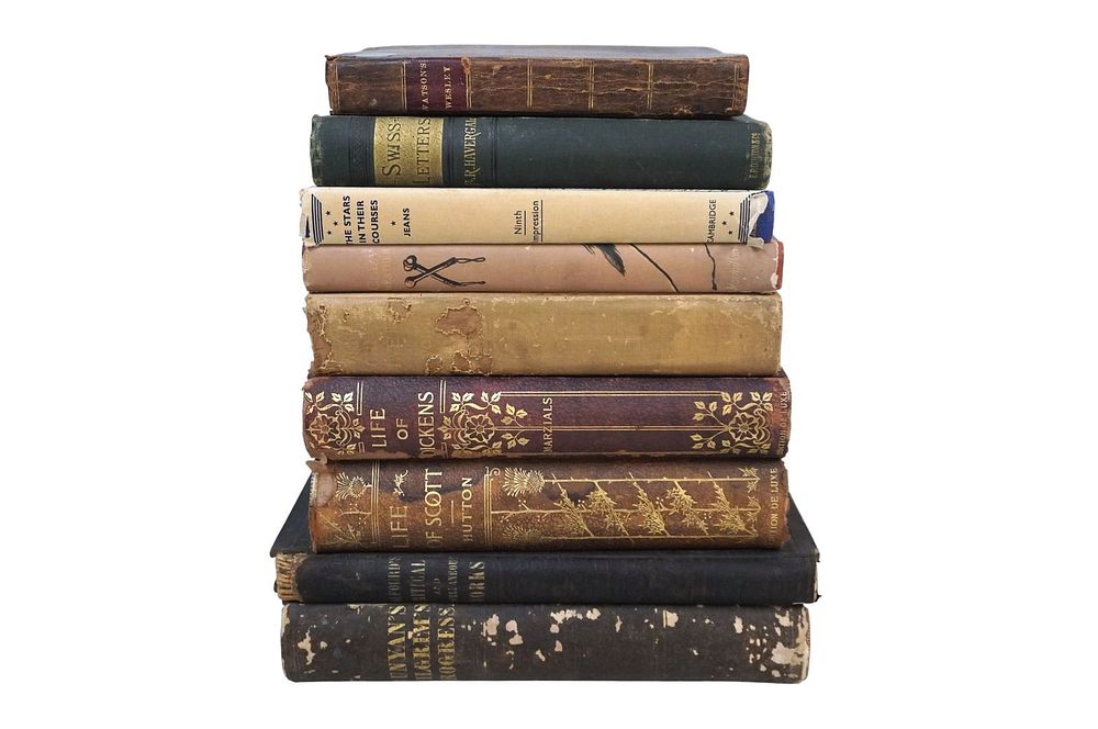 Lot 249: 9 VINTAGE AND ANTIQUE BOOKS