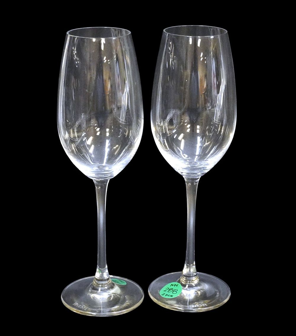 Lot 288: PAIR RIEDEL CHAMPAGNE GLASSES