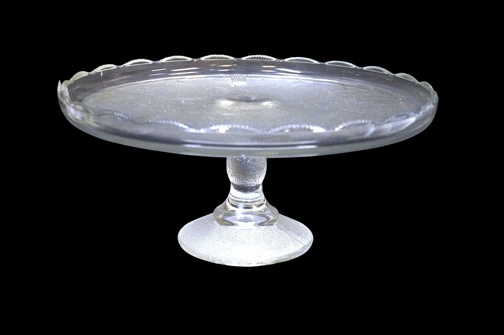 Lot 299: VINTAGE 1940s JEANNETTE HARP CAKE STAND