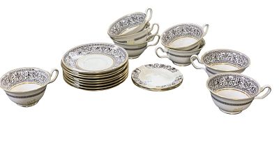 18 pc WEDGWOOD FLORENTINE CUPS & SAUCERS. 8 Wedgwood Florentine Black Cups (8) and Saucers (8) 