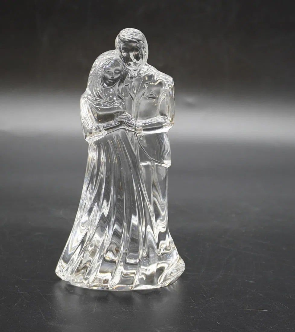 Lot 192: WATERFORD CRYSTAL BRIDE AND GROOM