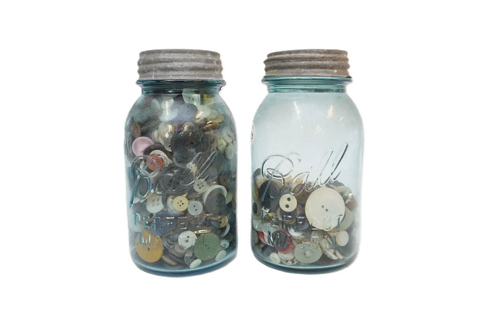 Lot 223: PAIR OF ANTIQUE LIGHT BLUE MASON JARS WITH BUTTONS