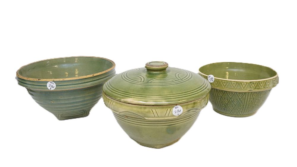 Lot 236: 3 YELLOW WARE POTTERY BOWLS