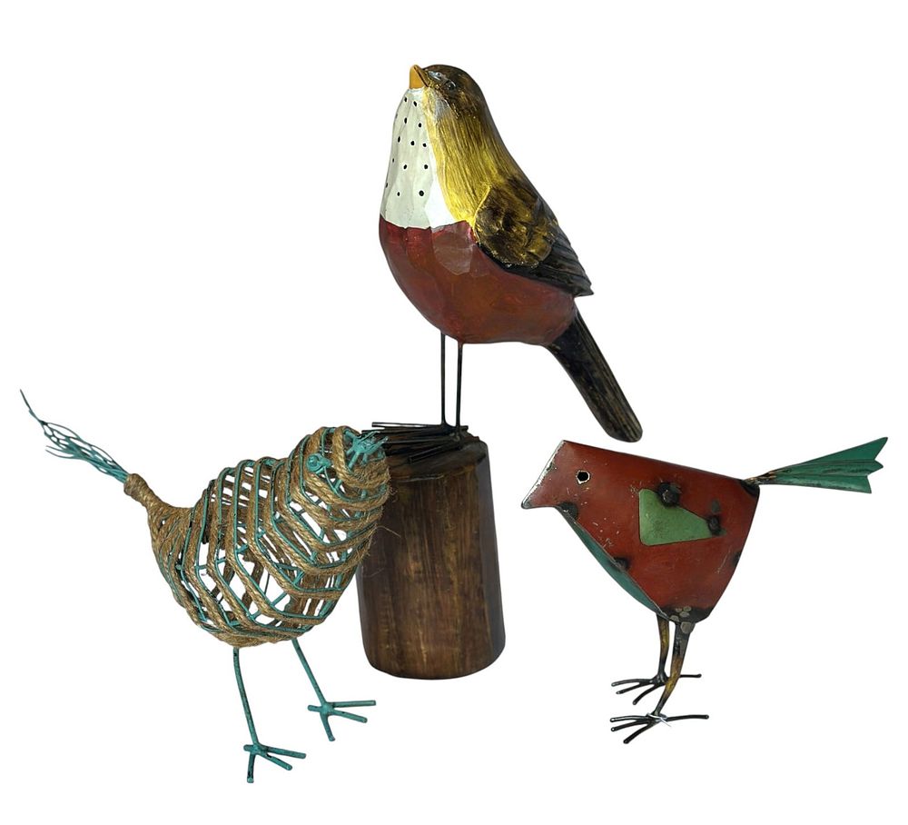 Lot 253: LOT OF 3 FOLK ART BIRD SCULPTURES