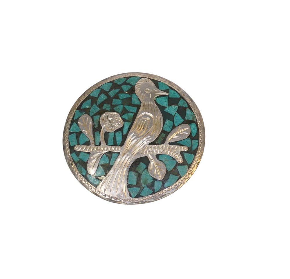 Lot 203: VINTAGE STERLING AND TURQUOISE QUETZAL MEXICAN BROOCH/PENDANT