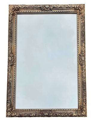 VINTAGE GILT SYROCO RECTANGULAR MIRROR. Vintage Syroco Rectangular Ornate Wall Mirror.Measures 3 