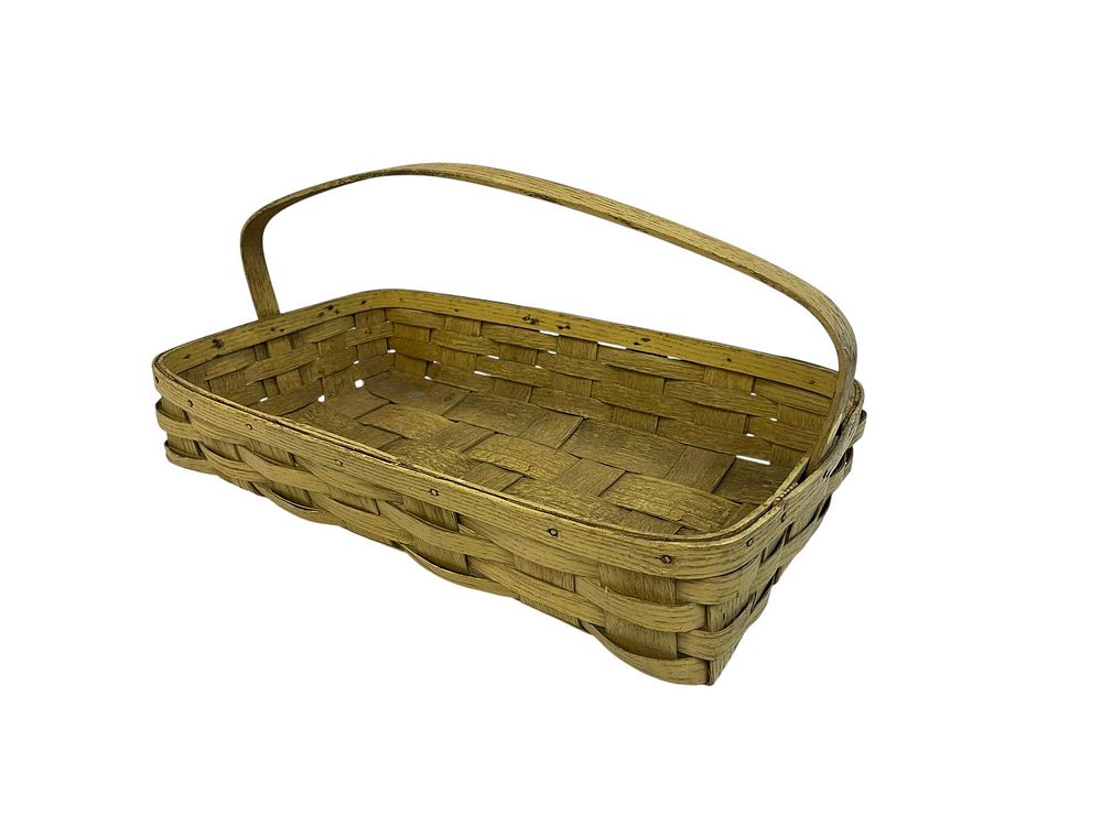 Lot 162: PRIMITIVE AMERICANA GATHERING BASKET