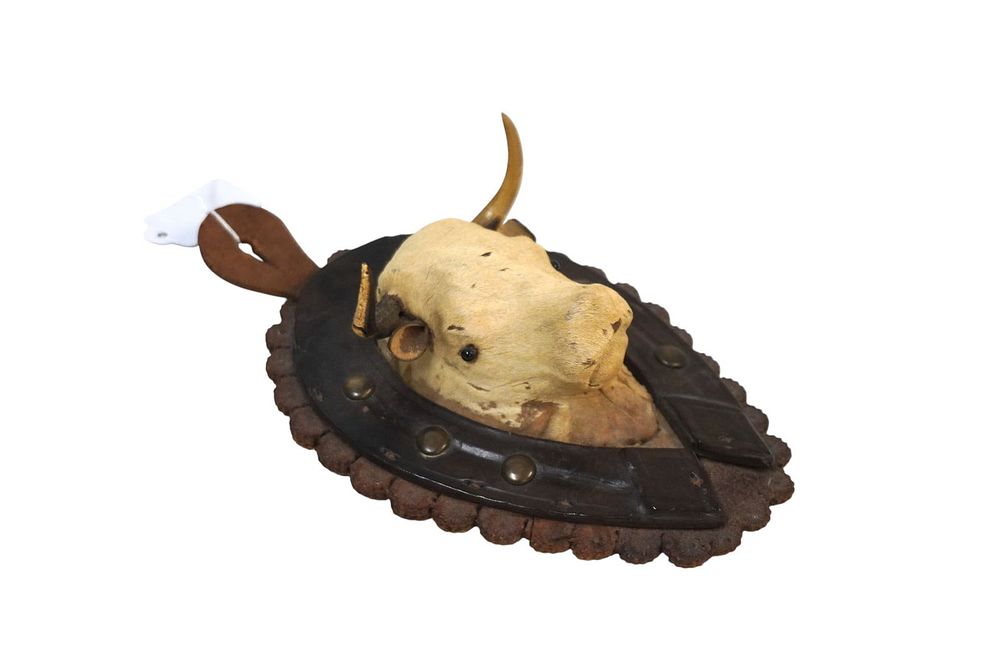 Lot 163: VINTAGE WESTERN LEATHER AND COWHIDE STEER WALL DECOR