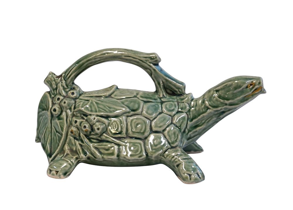 Lot 220: VINTAGE MCCOY POTTERY TURTLE WATER PITCHER