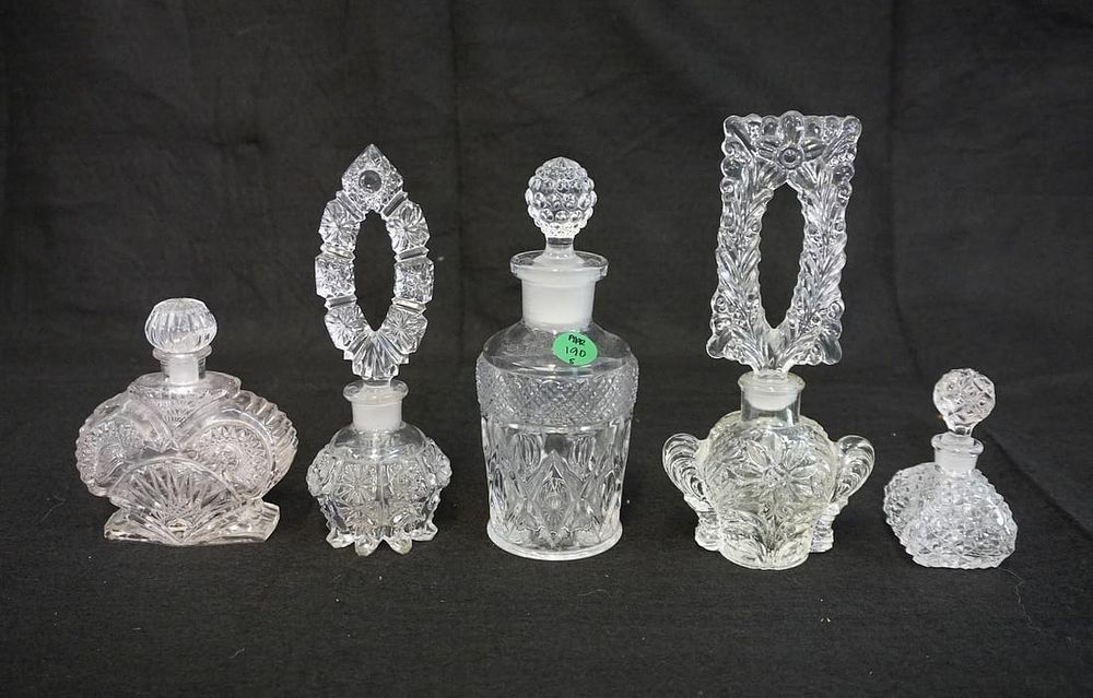 Lot 190: VINTAGE ORNATE GLASS PERFUME BOTTLES - 5 PIECES