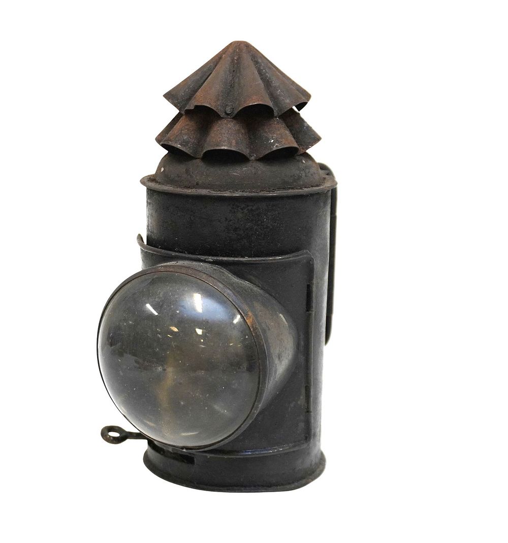 Lot 219: CIRCA 1840 DIETZ BULLSEYE WATCHMAN'S WHALE OIL LANTERN
