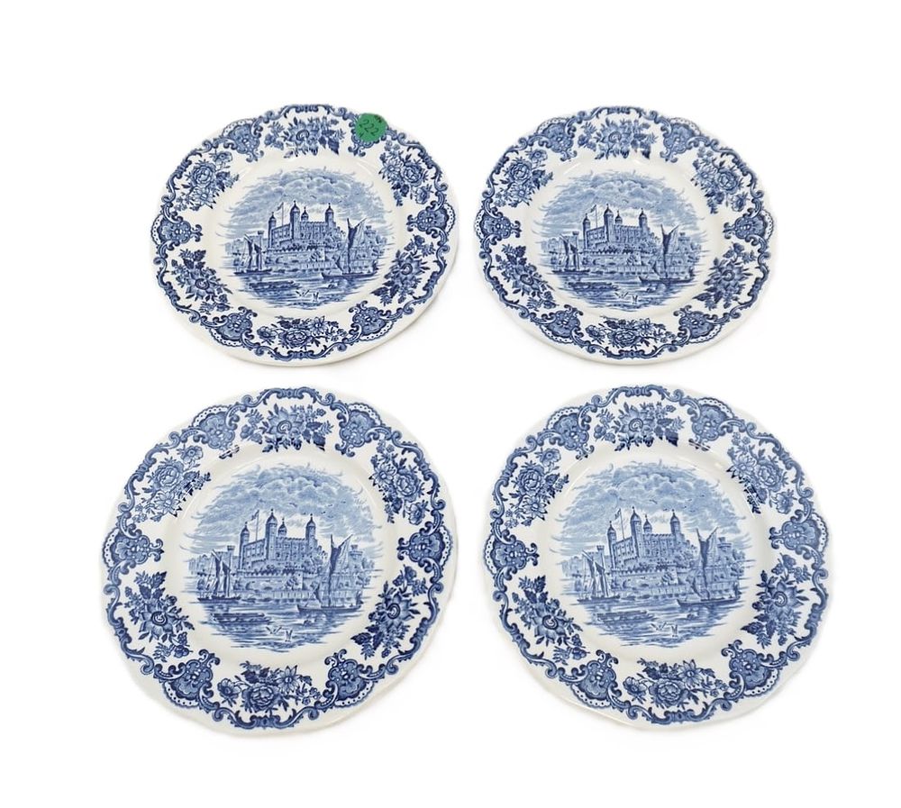 Lot 222: WEDGWOOD ROYAL HOMES OF BRITAIN PLATES - 4 PIECES