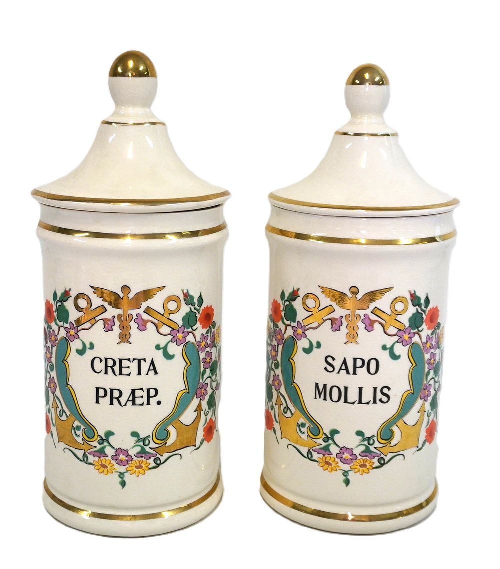 Lot 252: PAIR OF VINTAGE JEANNE ROBINETTE APOTHECARY JARS