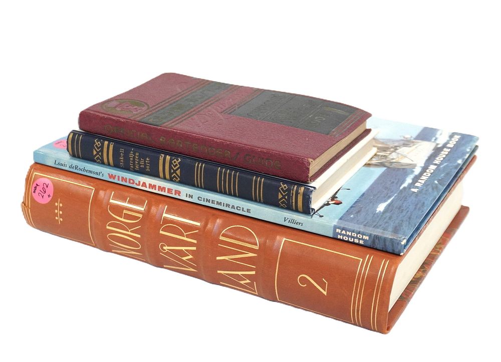 Lot 262: LOT OF 4 VINTAGE BOOKS