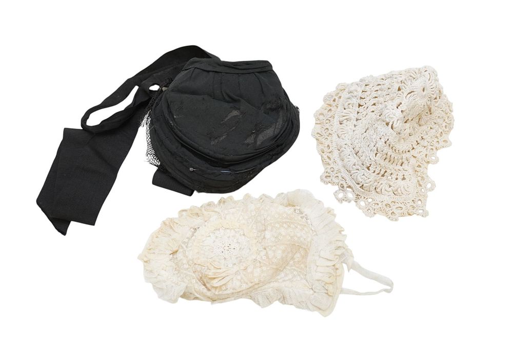 Lot 278: 3 ANTIQUE BABY BONNETS