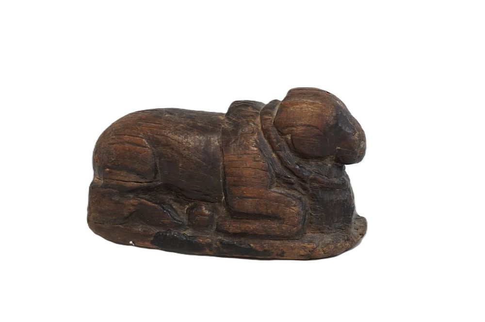 Lot 286: PRIMITIVE RAM WOOD CARVING