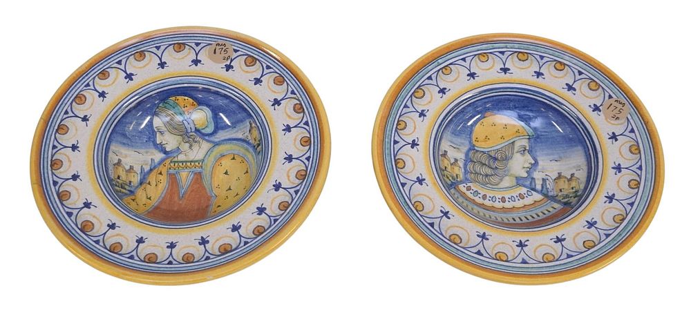 Lot 175: 2 HAND PAINTED DERUTA ITALY PORTRAIT PLATES