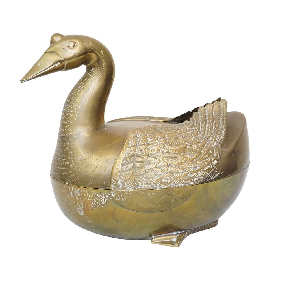 Lot 207: MID CENTURY LARGE SOLID BRASS LIDDED DUCK BOX