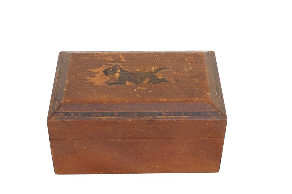 Lot 220: ANTIQUE SCOTTIE INLAID WOOD AND PORCELAIN TEA/TOBACCO BOX