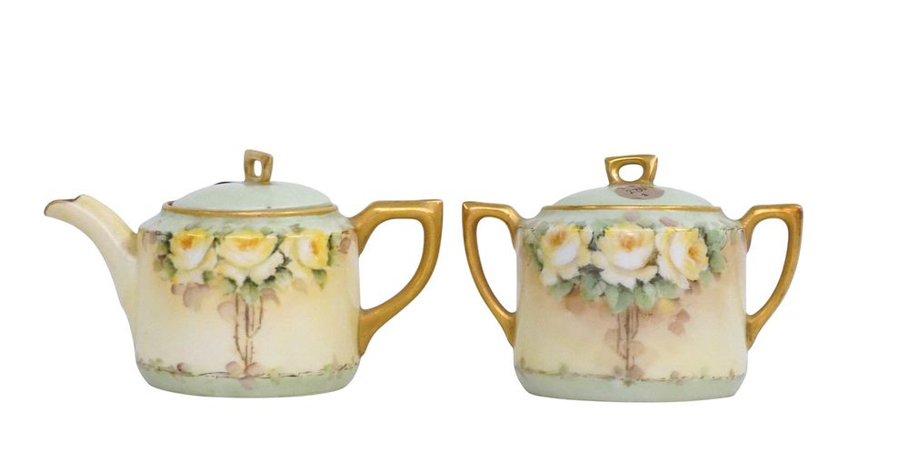 Lot 230: ANTIQUE PORCELAIN TEAPOT AND SUGAR SET