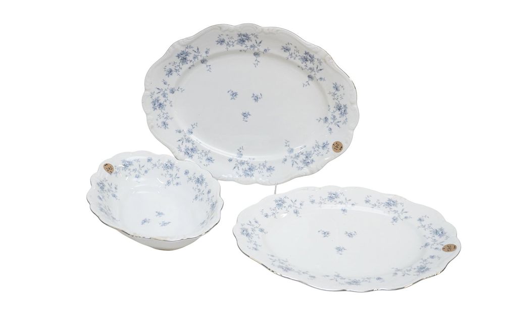 Lot 242: 3 PIECES OF HAVILAND BLUE GARLAND CHINA - SERVING TRAYS AND VEGETABLE DISH