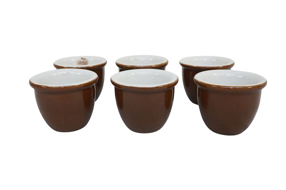 Lot 252: SET OF 6 HALL POTTERY CUSTARD CUPS