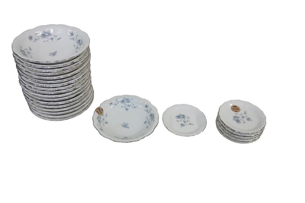 Lot 254: 24 PIECES OF HAVILAND BLUE GARLAND CHINA - COASTERS AND FRUIT BOWLS