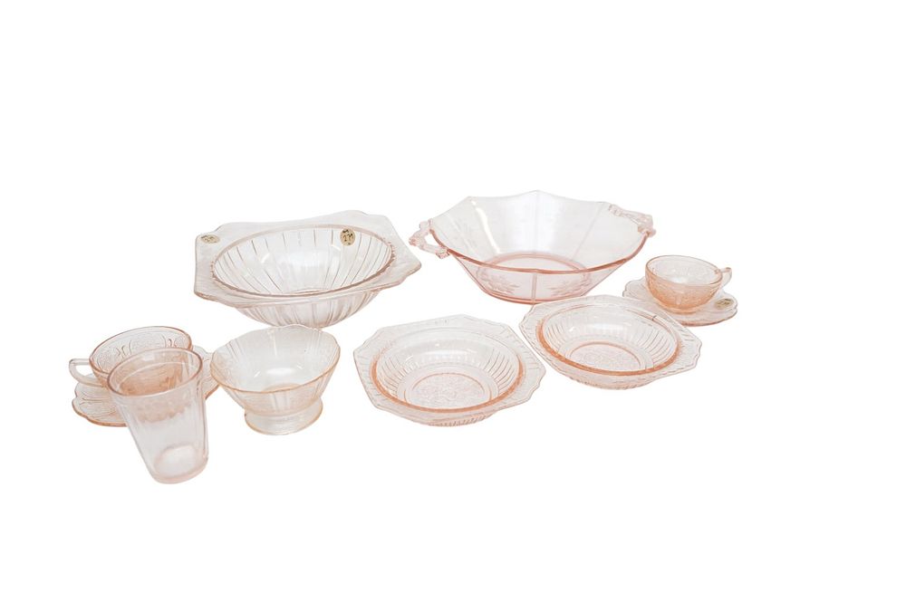 Lot 279: 11 PIECES OF PINK DEPRESSION GLASS