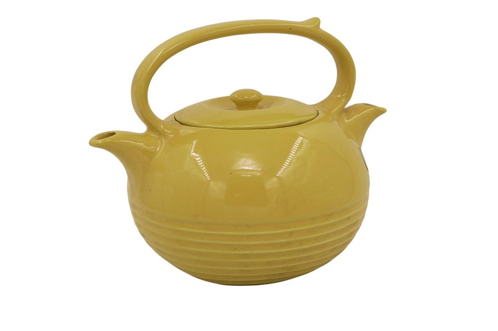 Lot 298: DOUBLE SPOUTED VINTAGE INVENTO HALL POTTERY TEAPOT