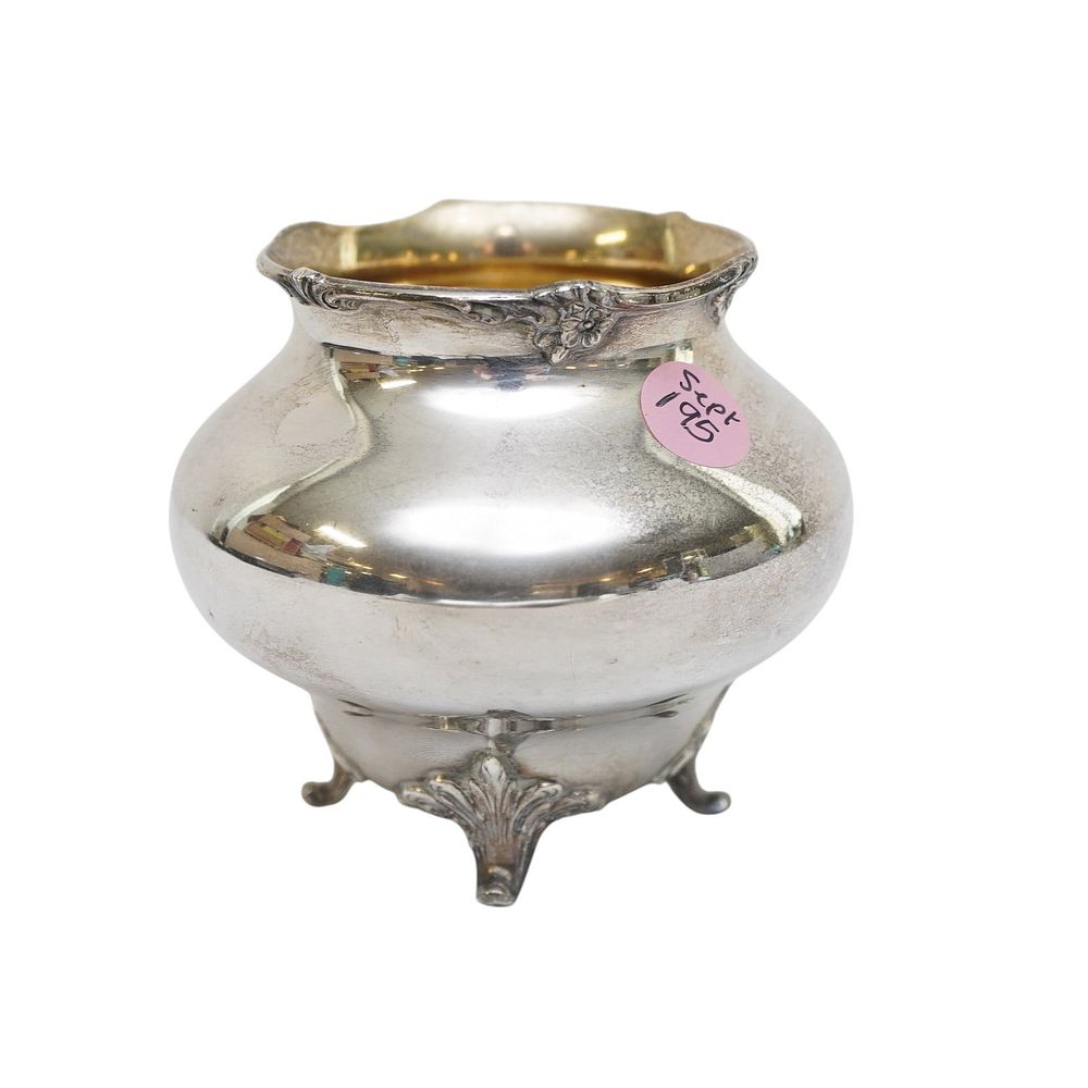 Lot 195: REED & BARTON STERLING SIVER TARA WASTE BOWL