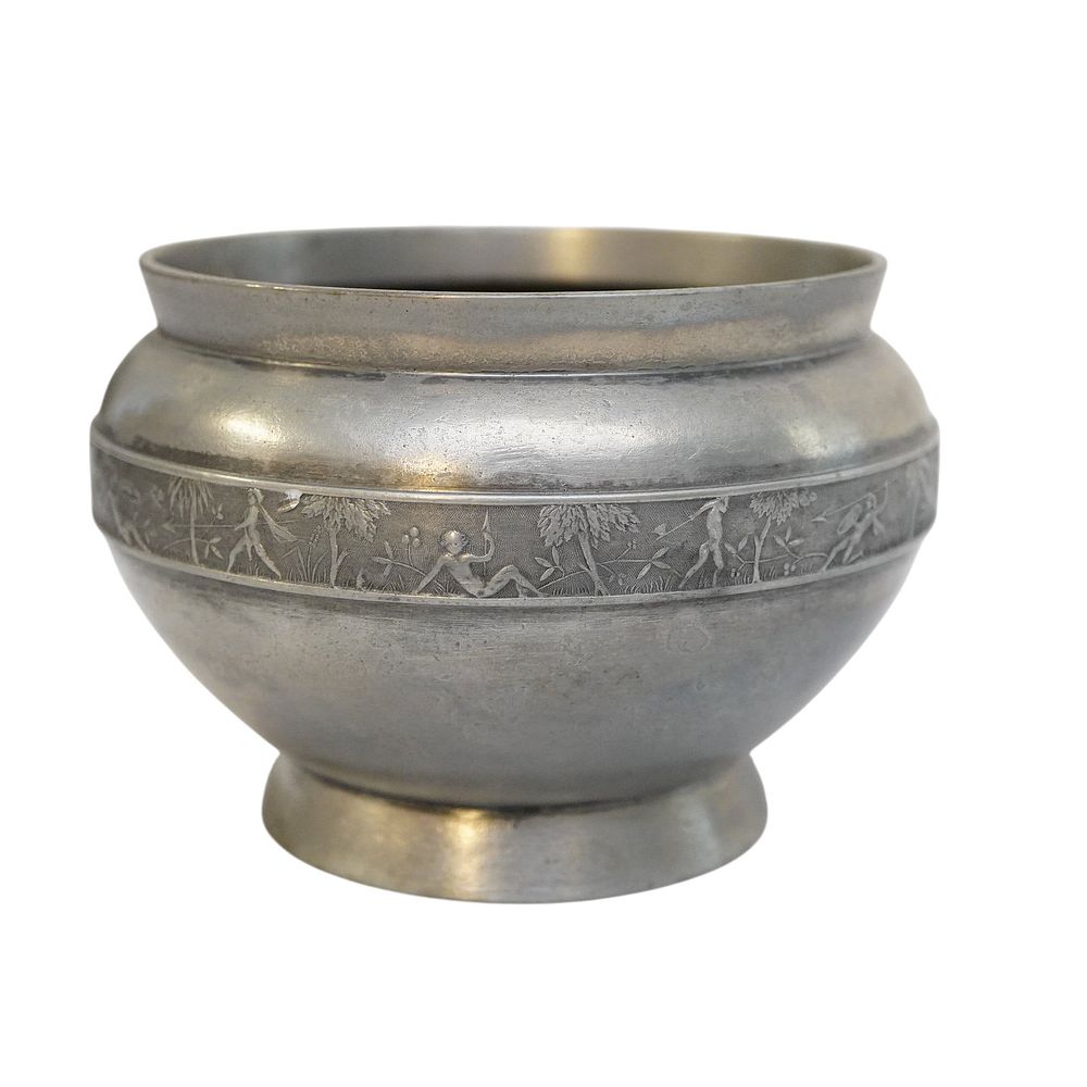 Lot 256: ANTIQUE ROGERS & BRO. 1900 TRIPLE PLATE SILVER VASE