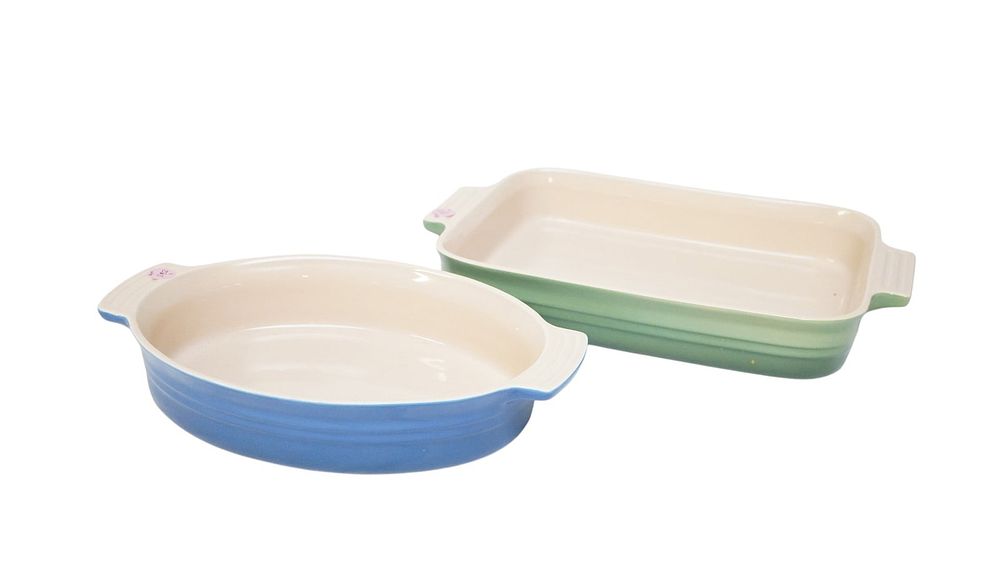 Lot 282: 2 LE CRUSET STONEWARE CASSEROLE DISHES