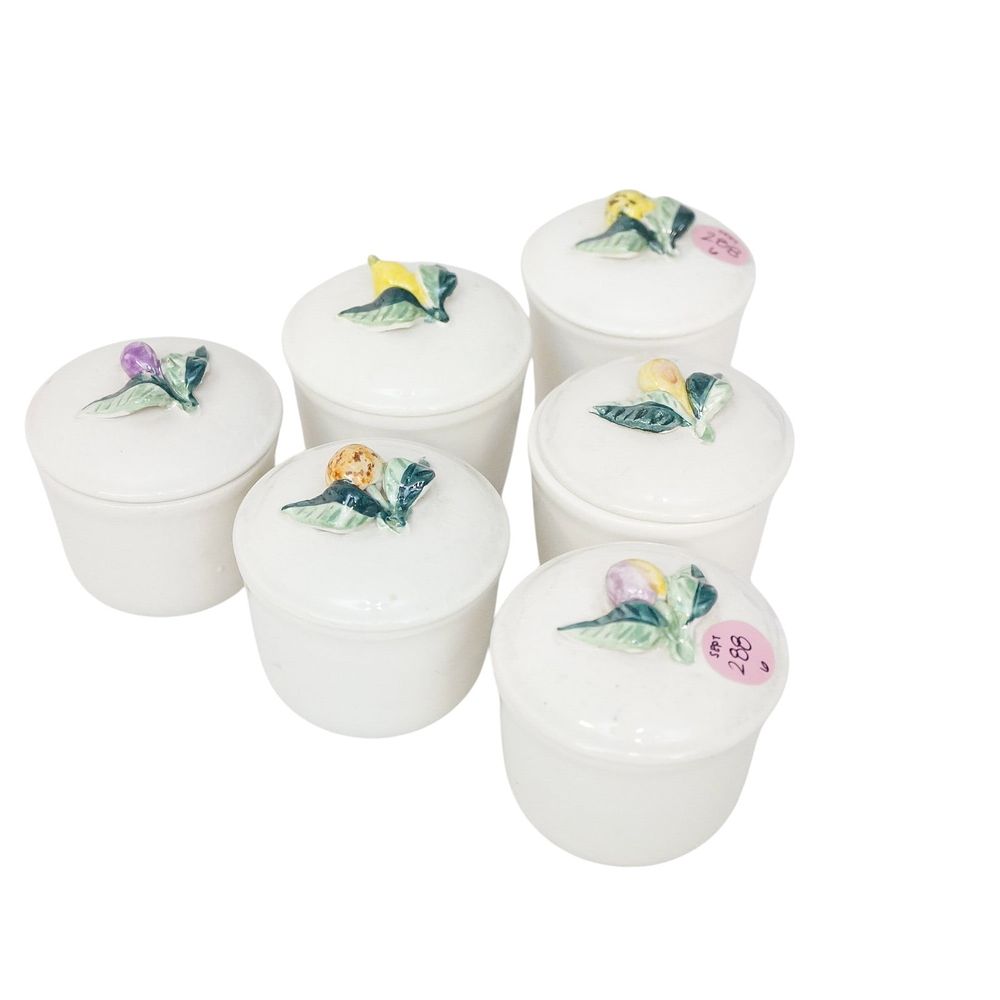 Lot 288: 6 MAJOLICA STYLE PORTUGAL POTTERY LIDDED JAM JARS
